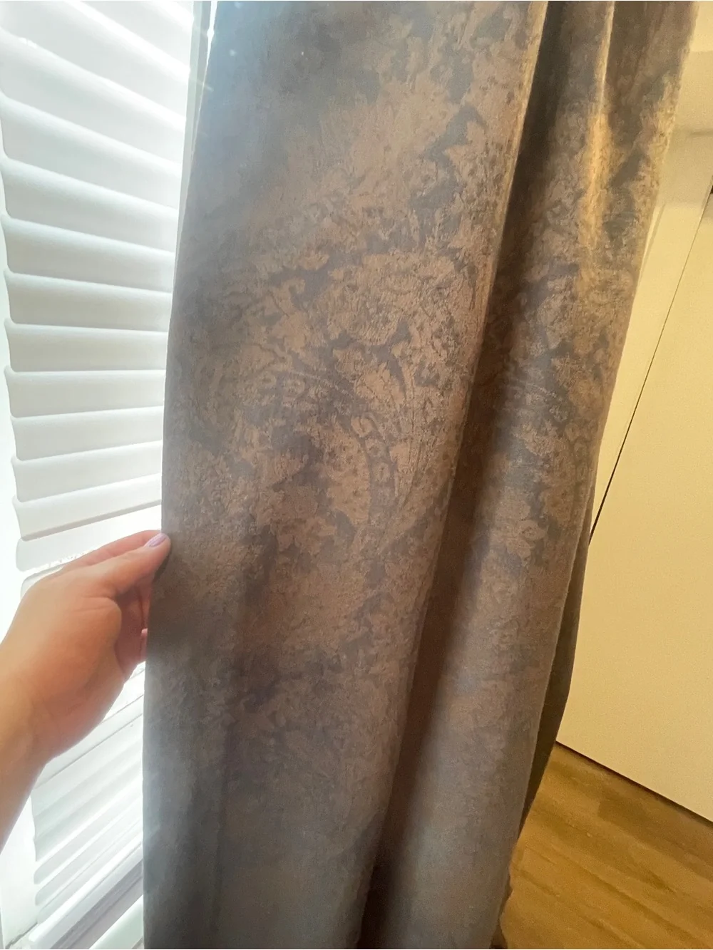 100x98 Gray Paisley Window Curtain Set - Elegant Drapery for Living Room
